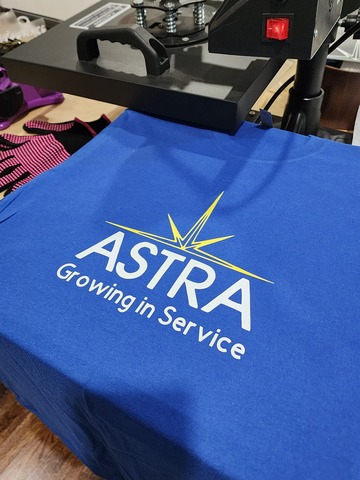 Custom T-shirt (Shipping Included)